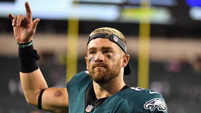 After clearing waivers on Friday, could a reunion with the Eagles be in the future for three-time Pro Bowl tight end Zach Ertz?